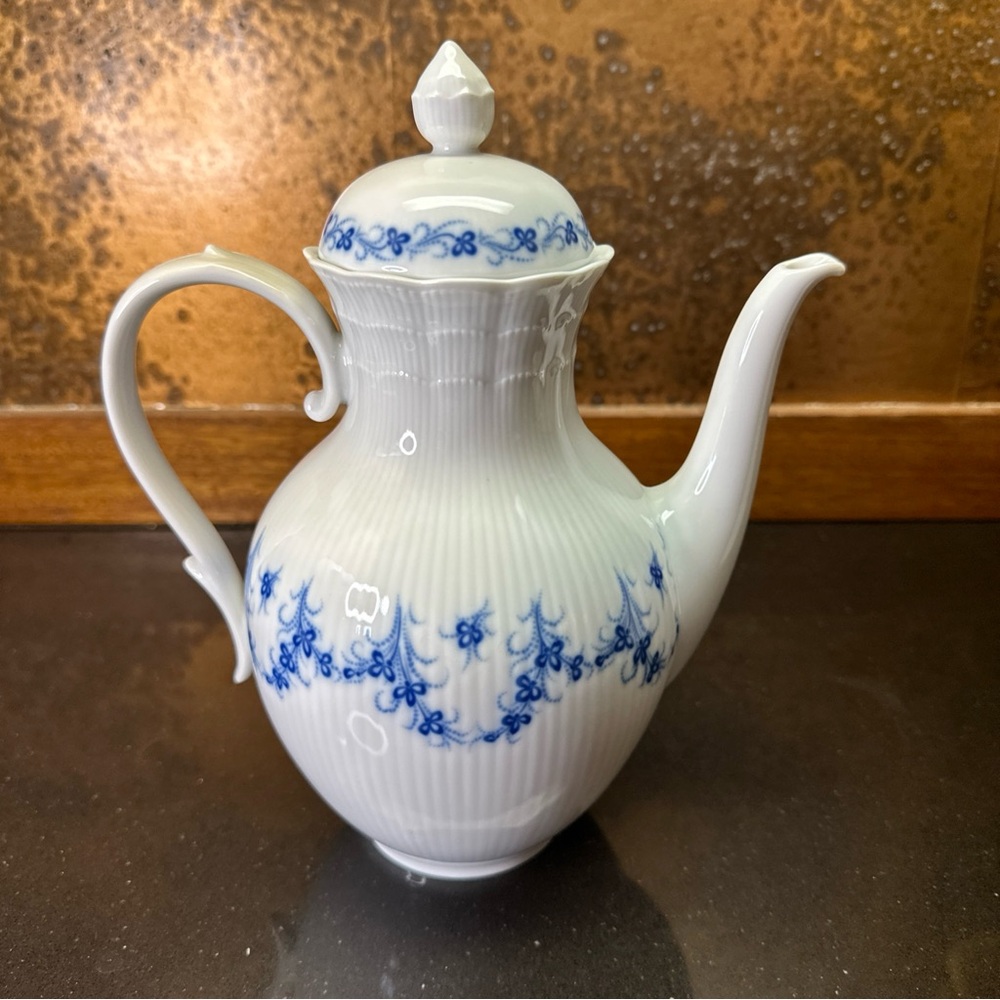 Kaiser W Germany Romantica Festival Echt Kobalt Coffee Pot Blue Floral Scallop